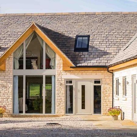 Flynn'S Barn Villa Aylworth Exterior foto