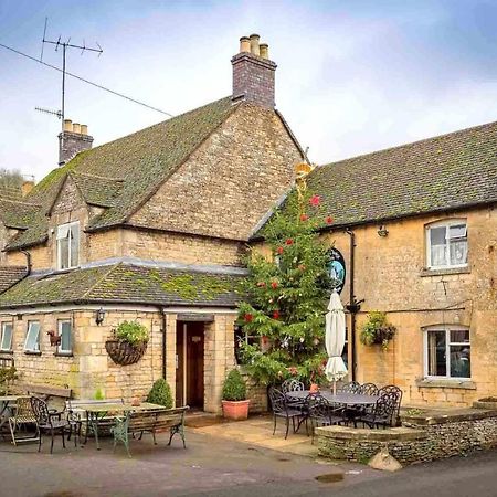 Flynn'S Barn Villa Aylworth Exterior foto