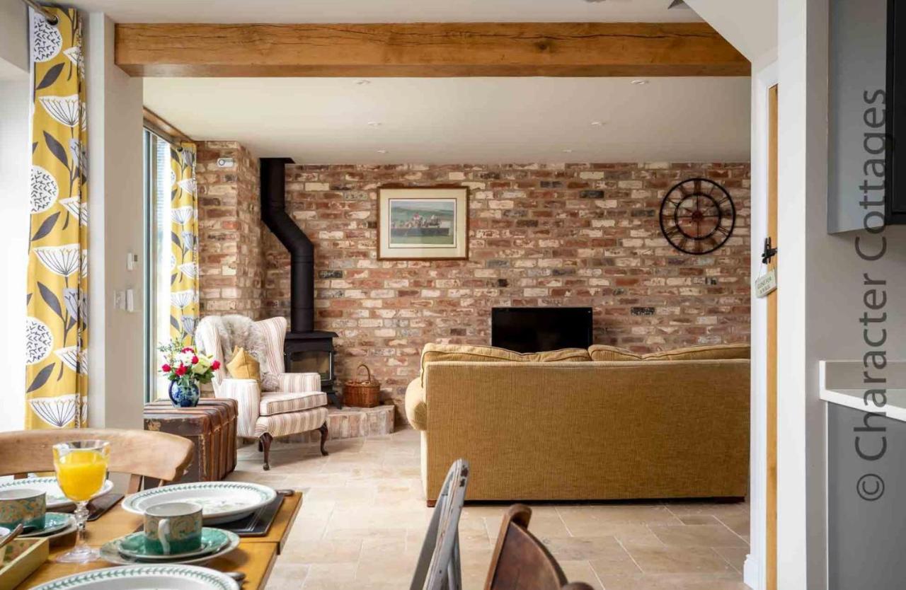 Flynn'S Barn Villa Aylworth Exterior foto