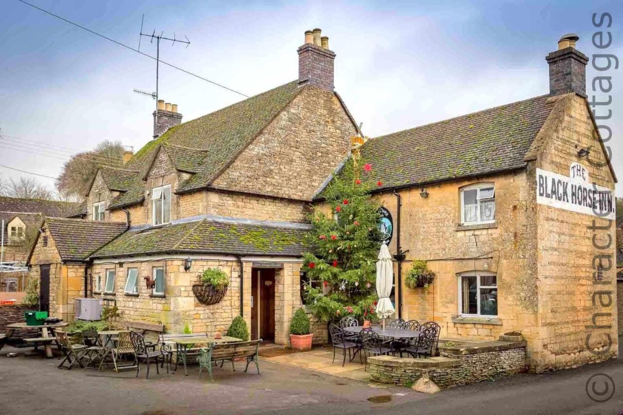 Flynn'S Barn Villa Aylworth Exterior foto